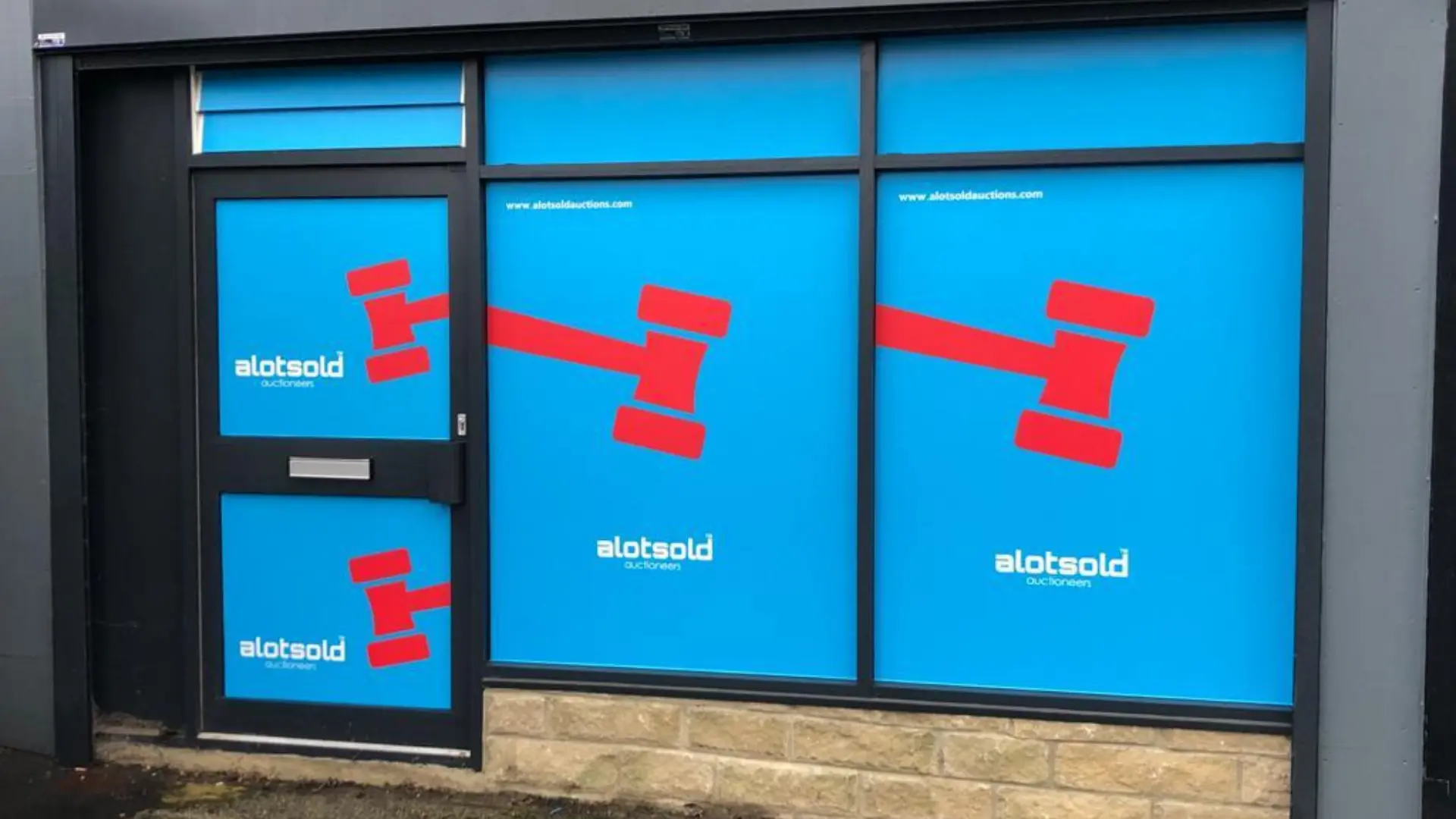 Custom Office Signs & Wall Graphics | Door Signs For Office